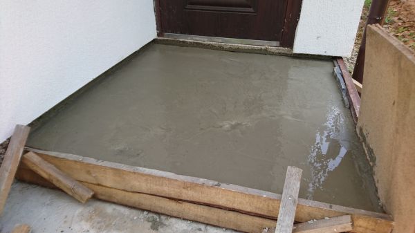 Entryway Concrete Repair in Bloomington